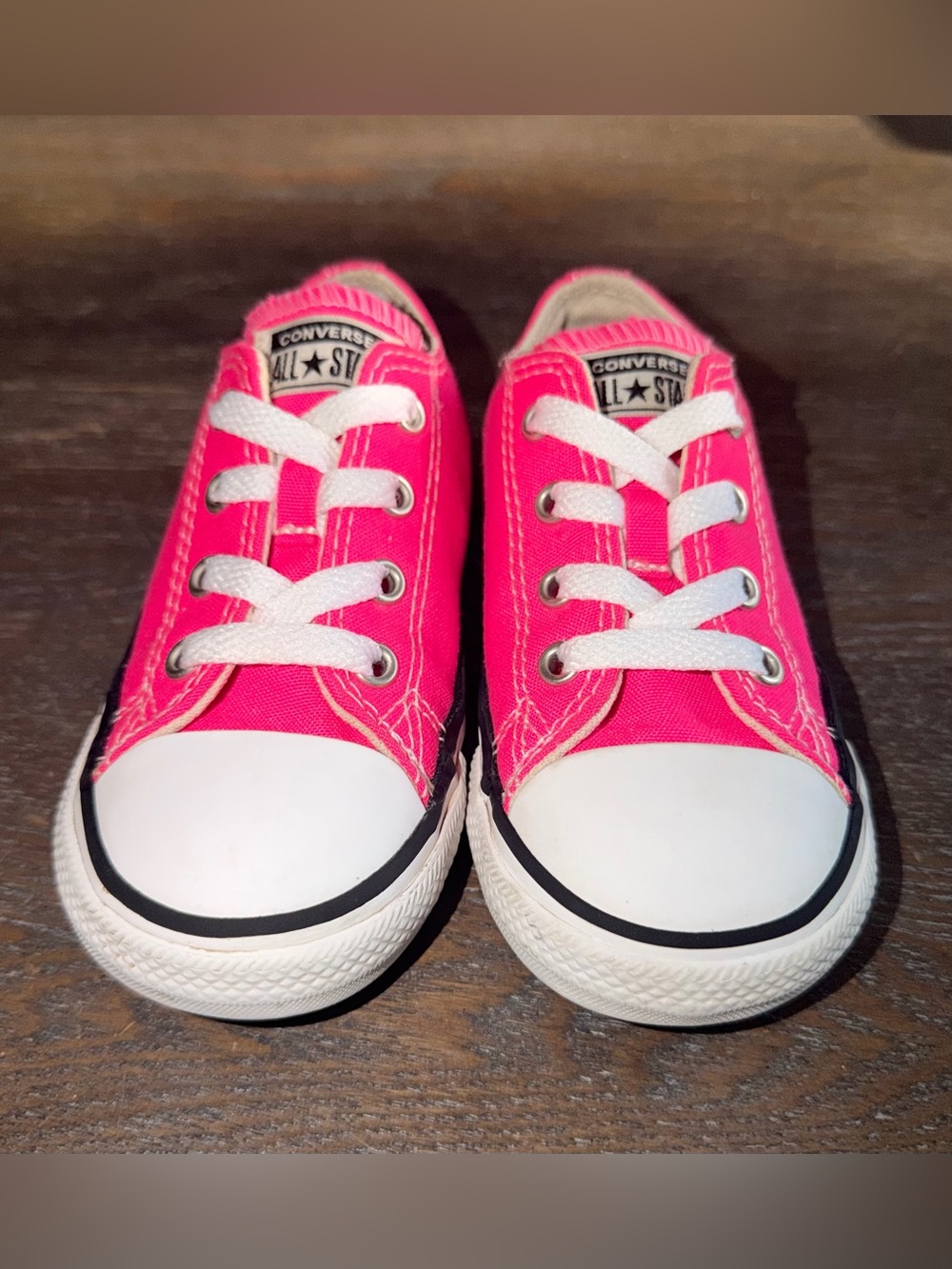 Hot Pink Converse All Star Chuck Taylor Low Top Sneakers size 7